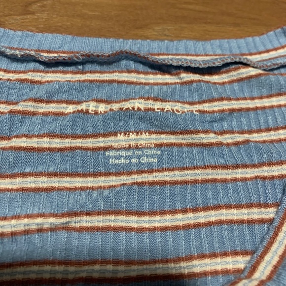 American Eagle tie front blue striped tee - Picture 3 of 3